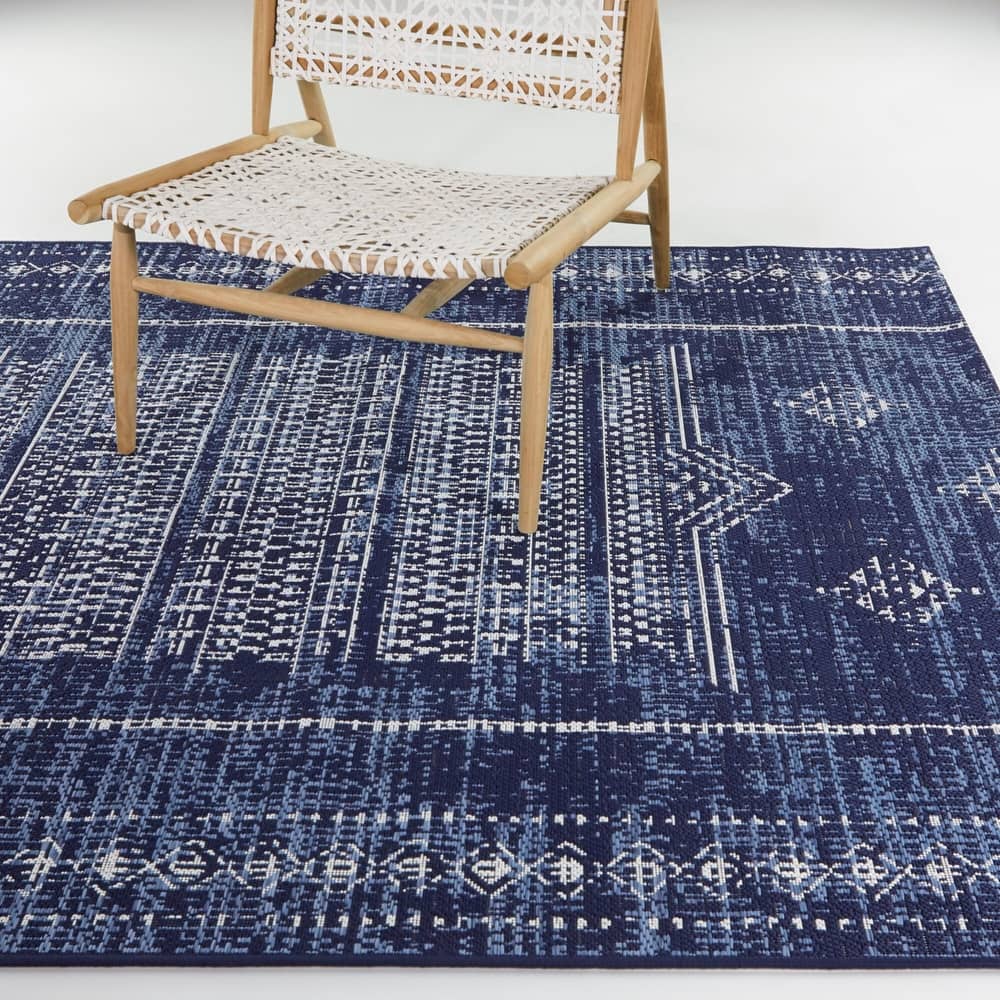 Ferdinand Moroccan Medallion Indoor/Outdoor Area Rug