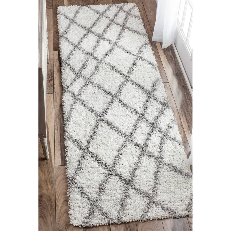Nuloom Alexa Moroccan Trellis Shag Area Rug - 2'8" x 8' Runner - White - Runner