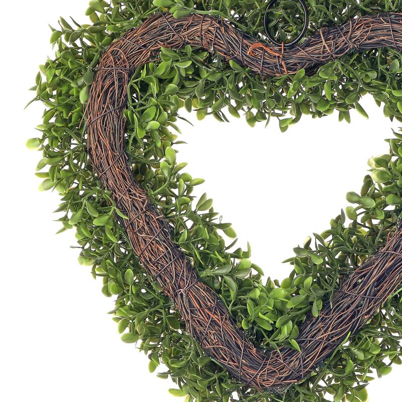 14" UV Boxwood Wall Heart