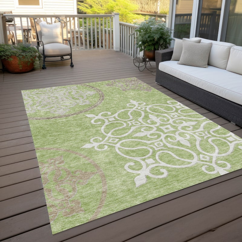 Machine Washable Indoor/ Outdoor Chantille Bold Medallion Rug