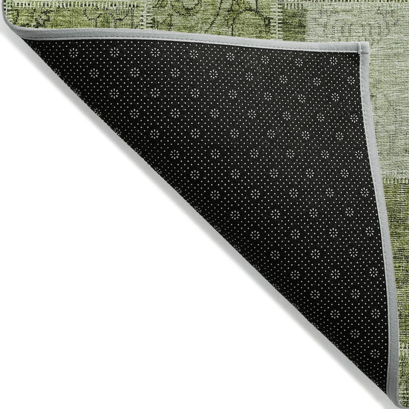 HomeRoots Patchwork Transitional Rectangle Outdoor Rug
