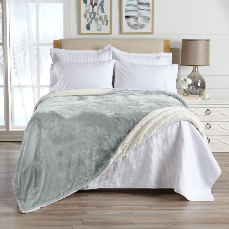 Luxurious Velvet Plush Fleece Reversible Sherpa Bed Blanket - King - Glacier Grey