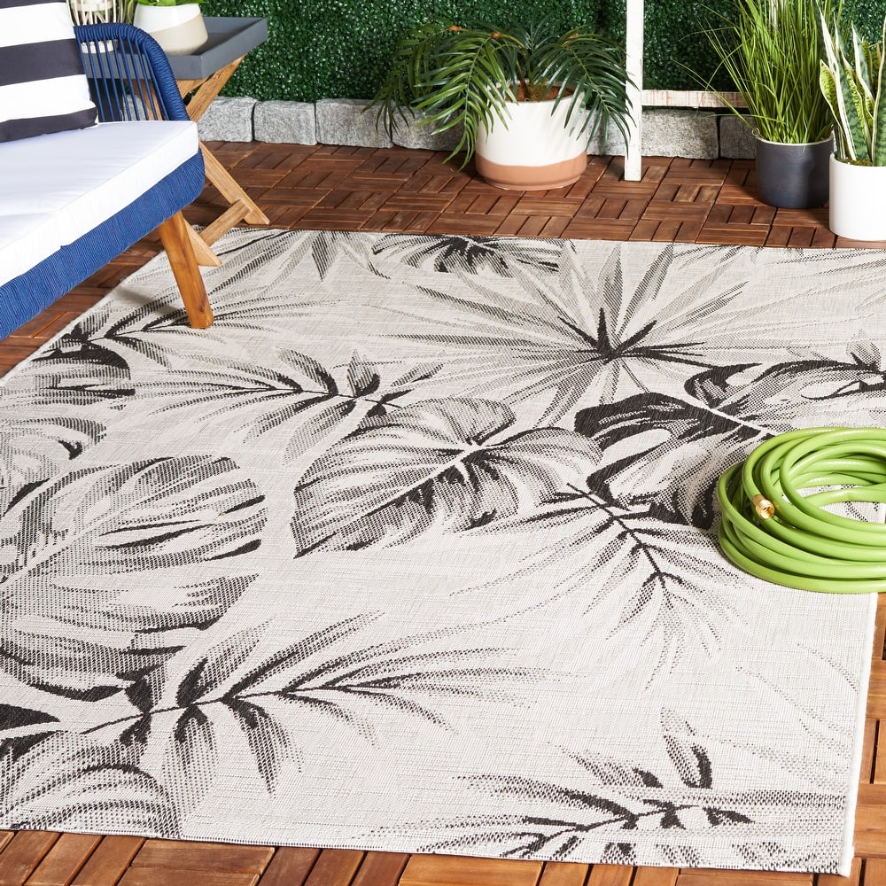 SAFAVIEH Courtyard Evely Transitional Indoor/Outdoor Rug.