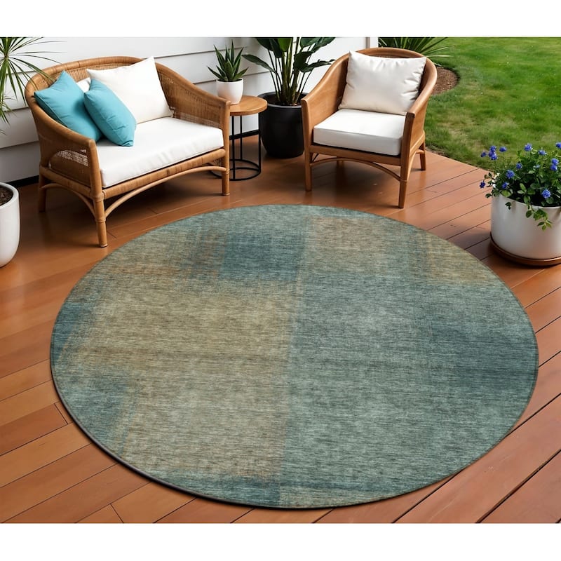HomeRoots Abstract Transitional Rectangle Outdoor Rug - 8' Round