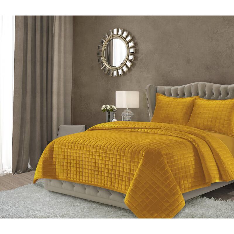 Florence Velvet Oversized Solid Quilt Set - Gold - Twin
