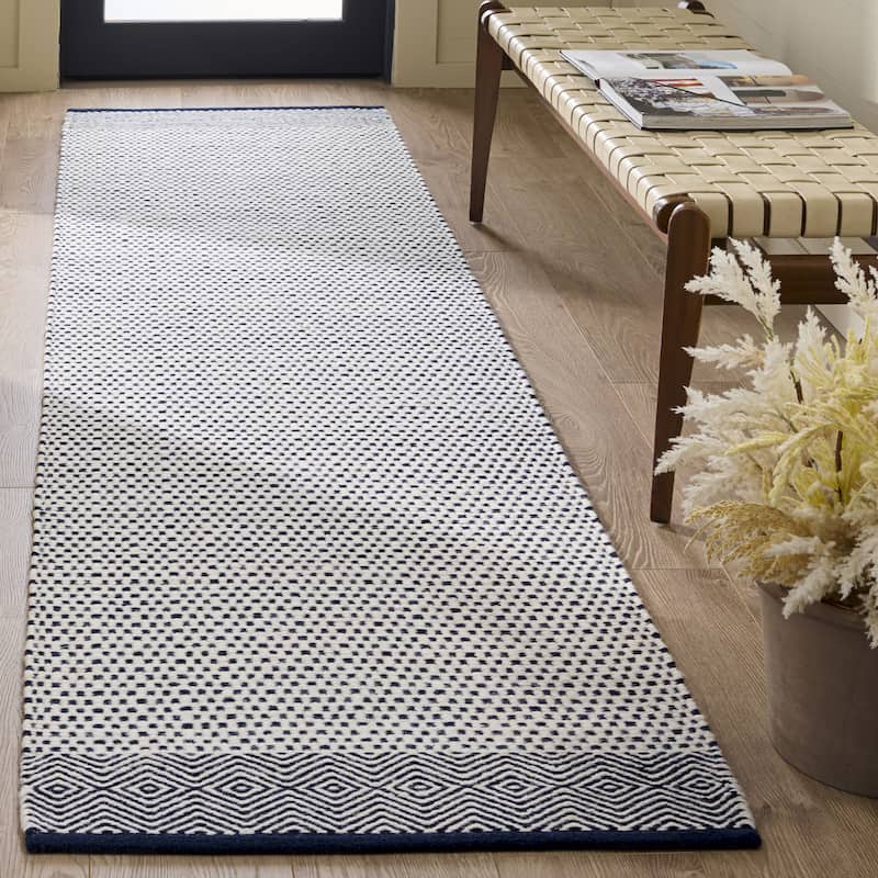 SAFAVIEH Handmade Kilim Mairwen Cotton & Wool Rug