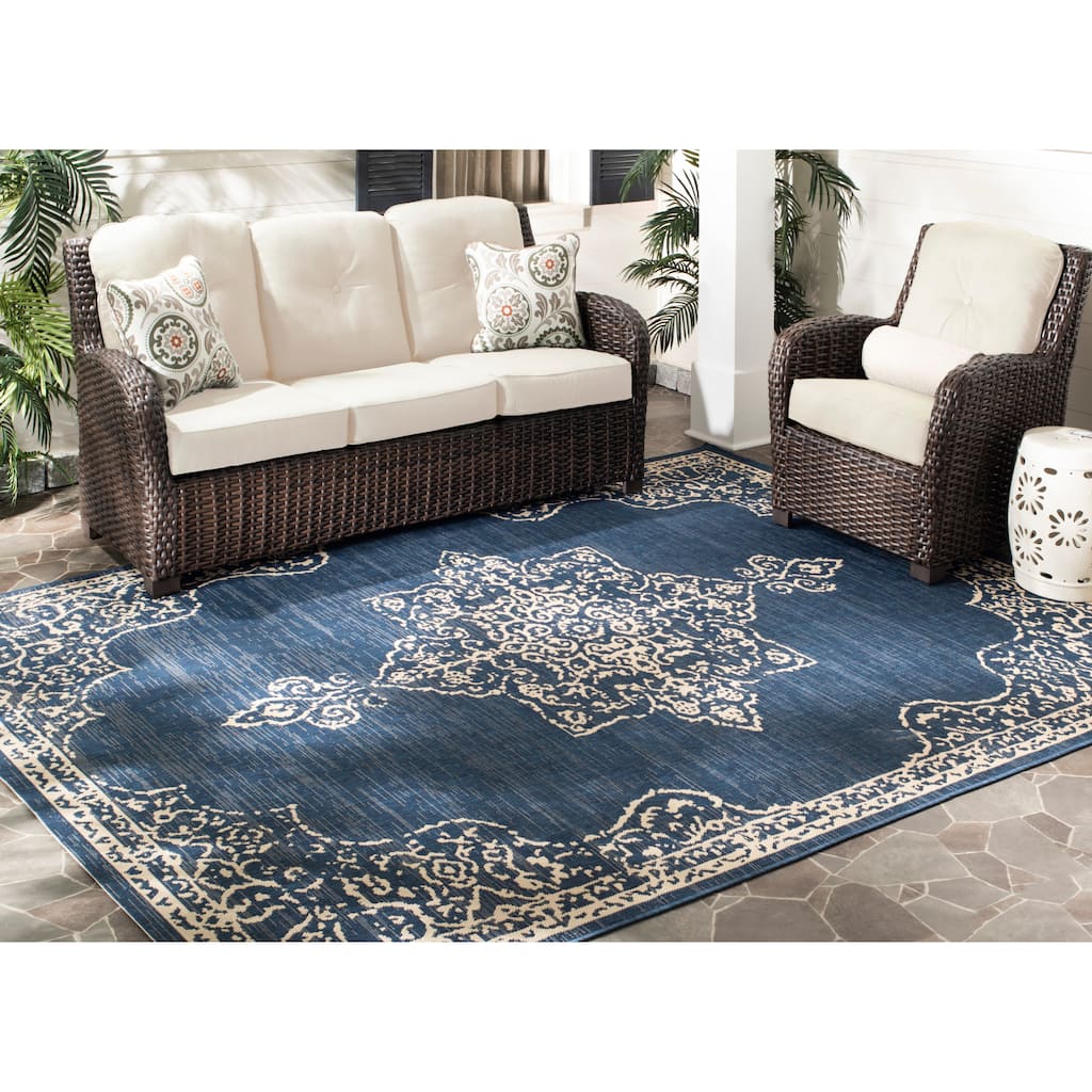 SAFAVIEH Courtyard Pien Indoor/ Outdoor Rug