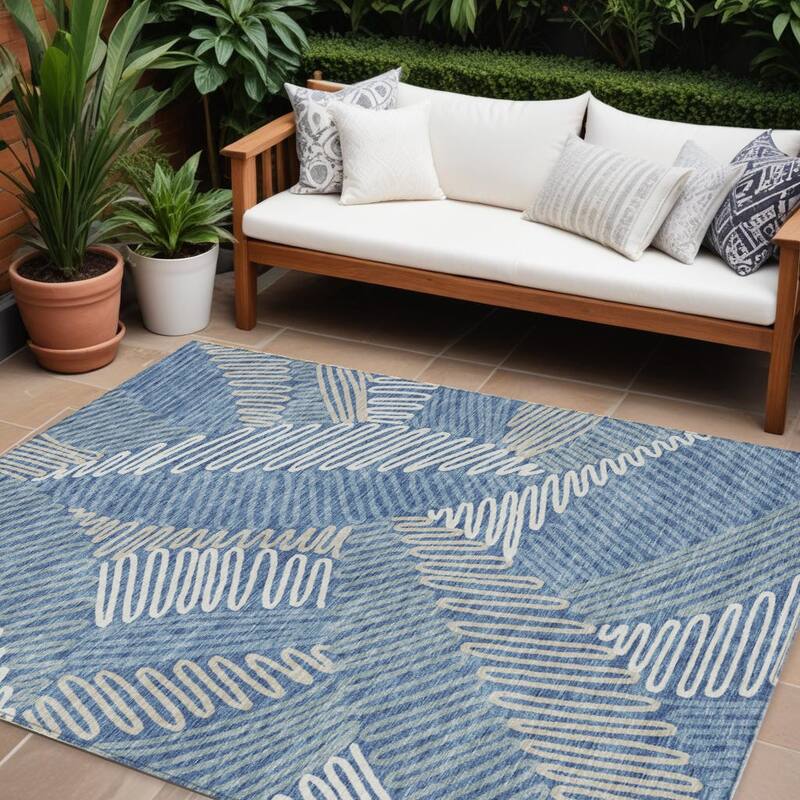 HomeRoots Floral Transitional Rectangle Outdoor Rug - 9' X 12'