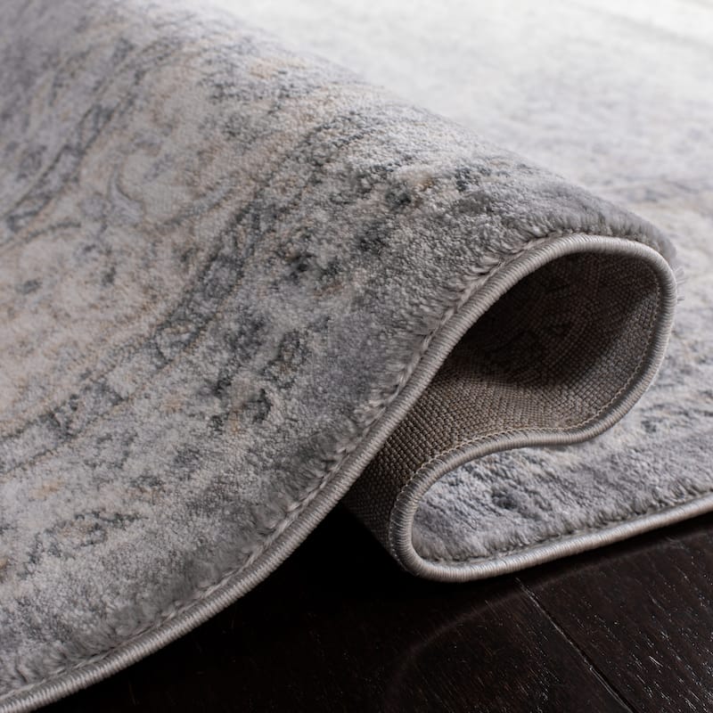 SAFAVIEH Isabella Anastasiia Traditional Oriental Rug - Grey/Cream - 5' 3" x 7' 6"