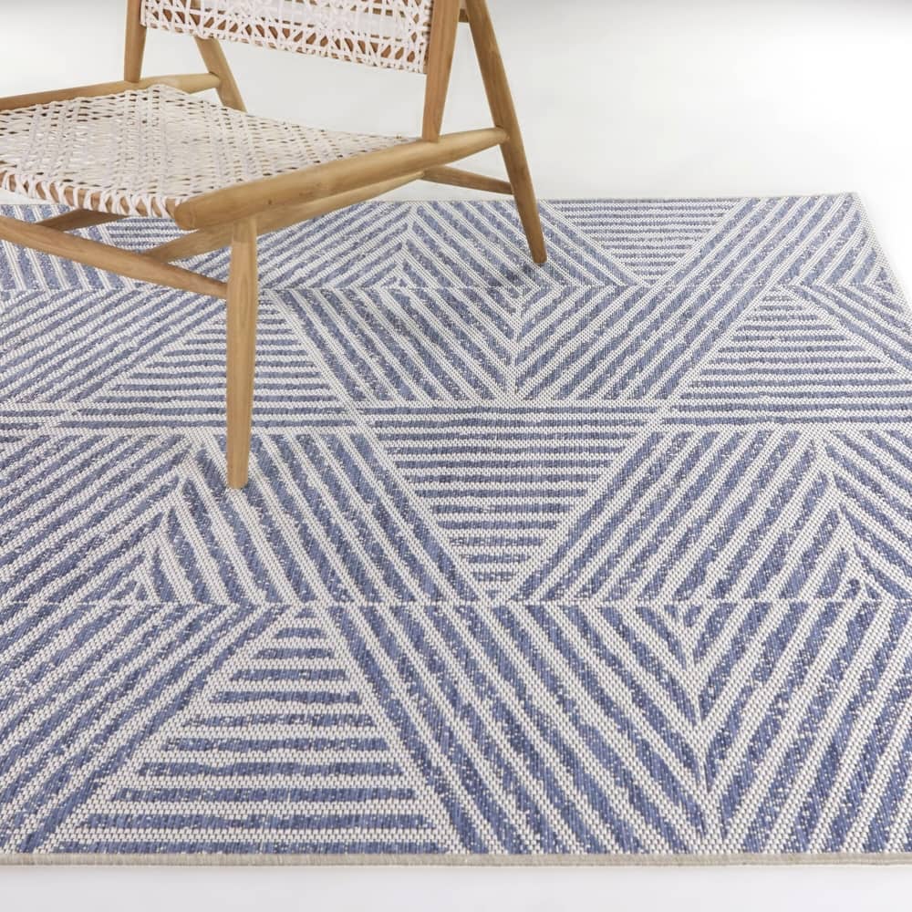 Darcy Modern Stripe Indoor/Outdoor Area Rug