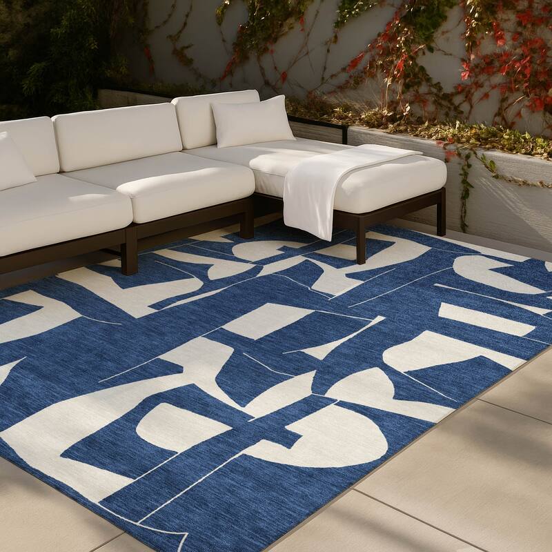 Machine Washable Indoor/ Outdoor Modern Creede Chantille Rug