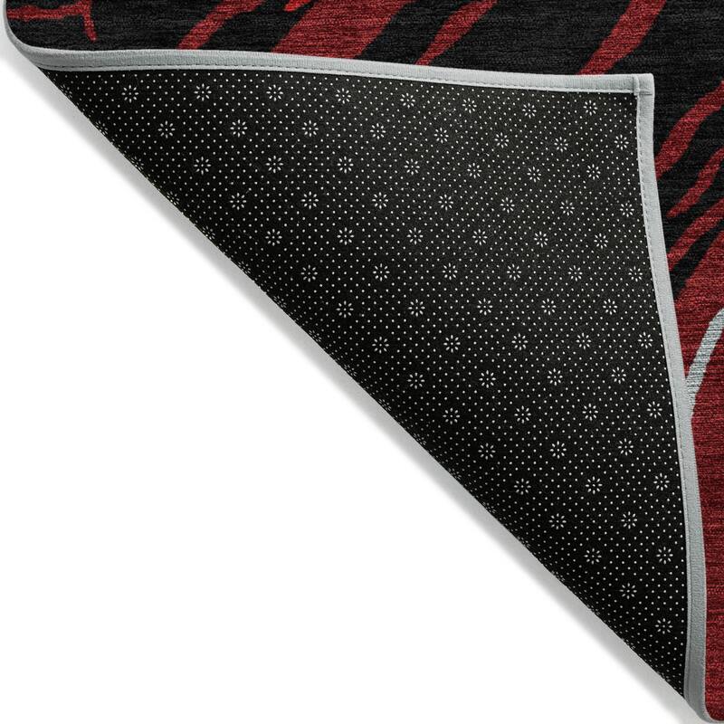 Machine Washable Indoor/ Outdoor Modern Wave Chantille Rug