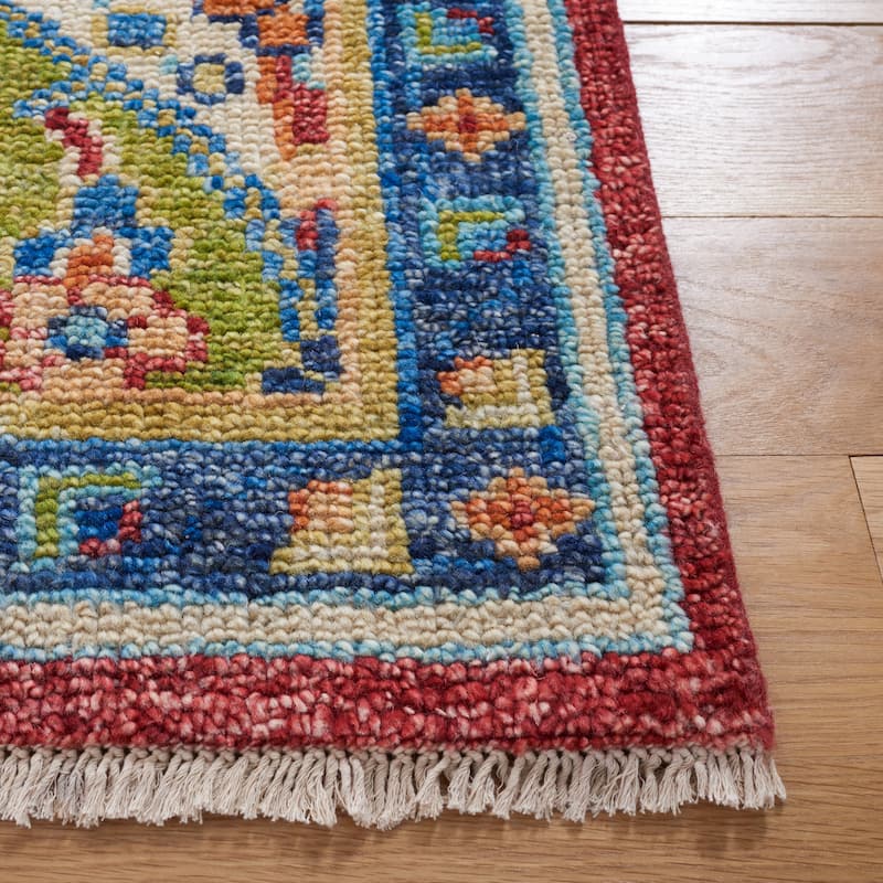SAFAVIEH Hand-Knotted Samarkand Saara Traditional Wool Rug