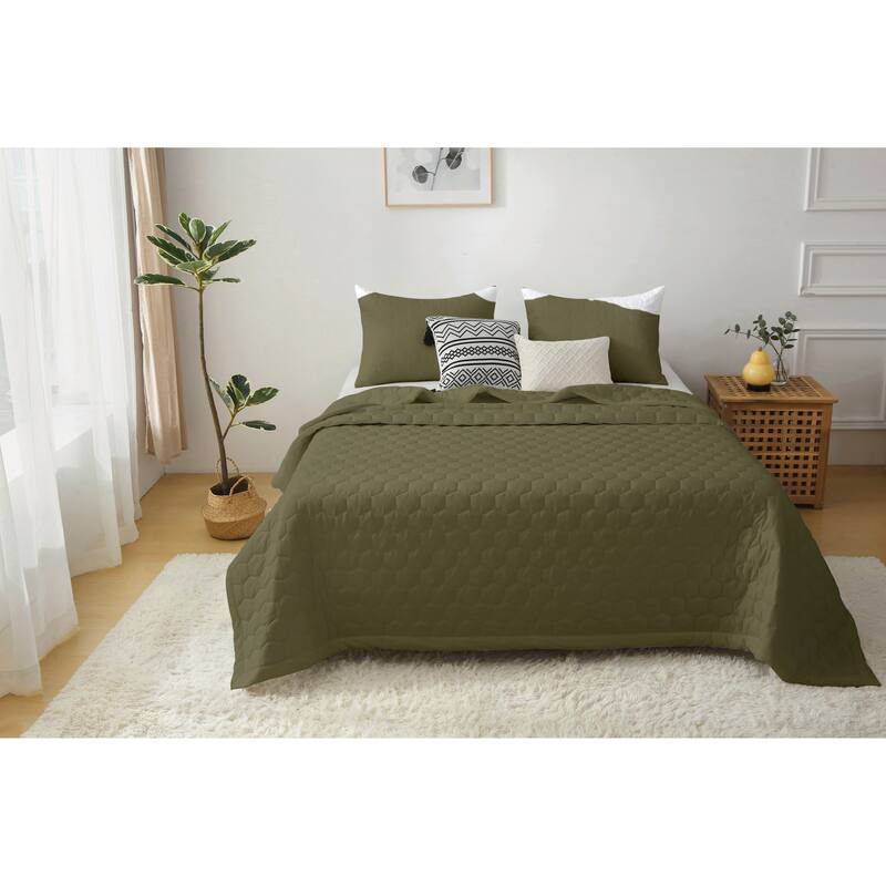 Better Style Home Microfiber Honeycomb Quilt Sets - Olive - King