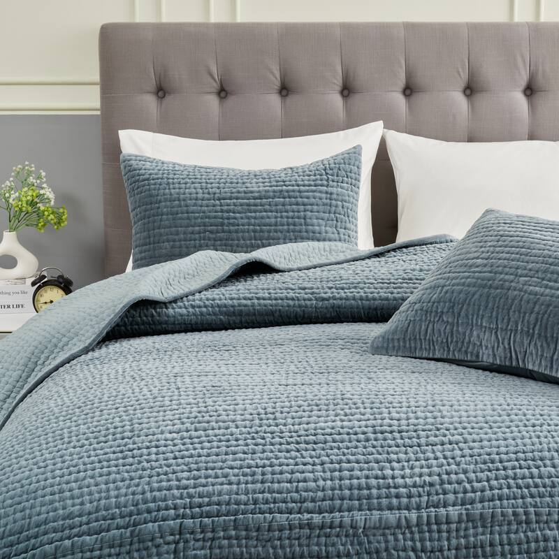 Tamara Cotton Velvet Quilt Set