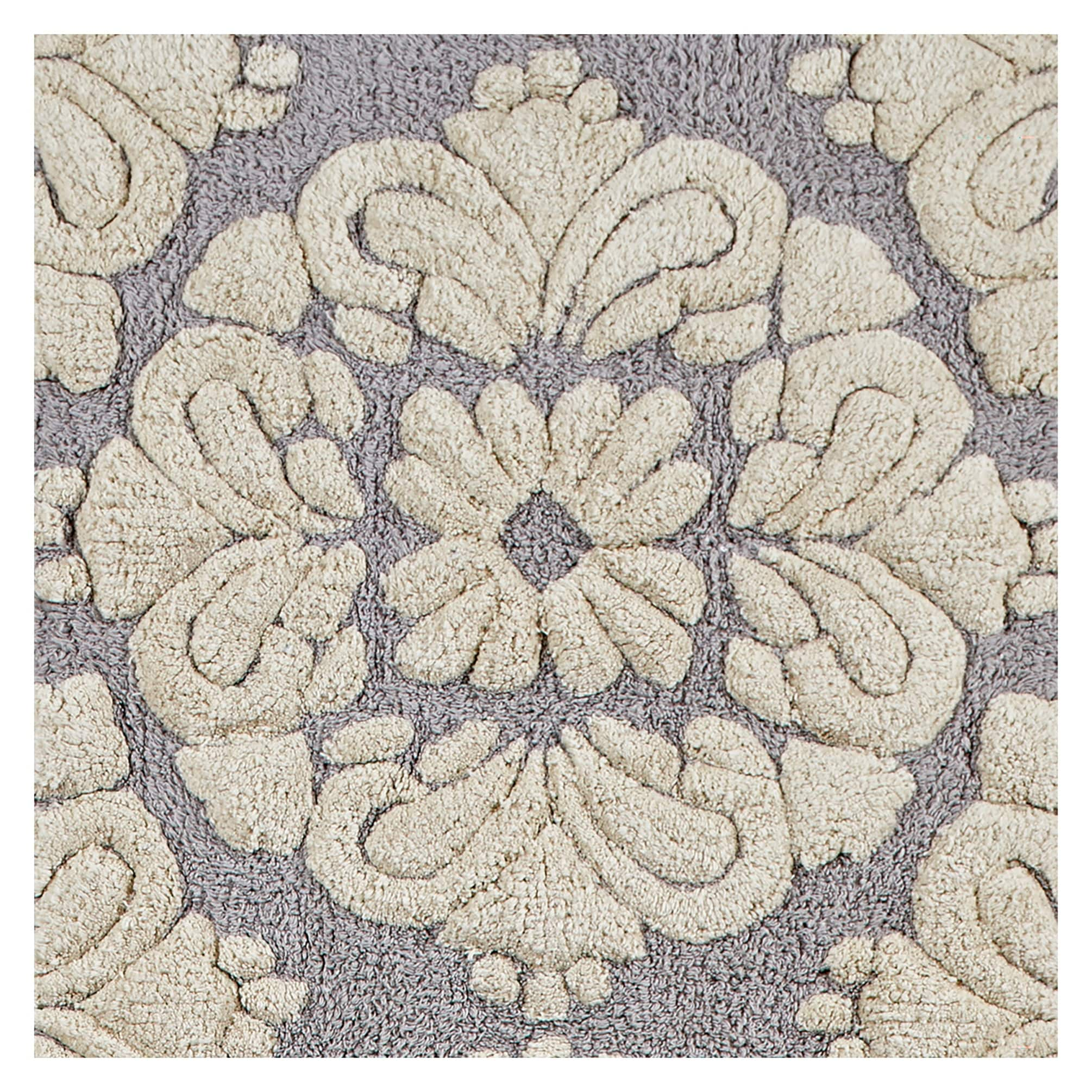 Gray & White Medallion Round Bath Rug