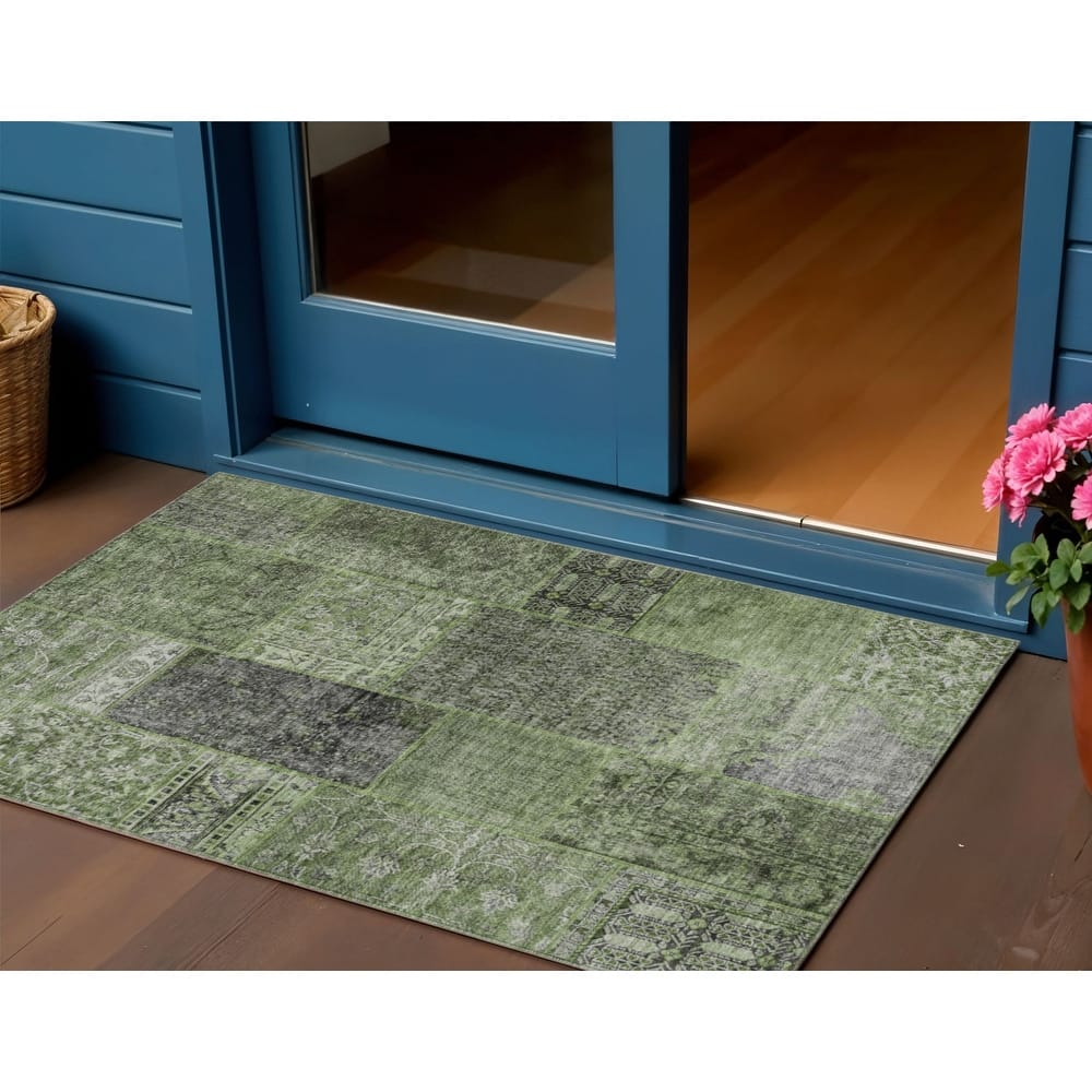 HomeRoots Patchwork Transitional Rectangle Outdoor Rug