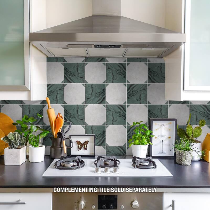 Merola Tile Renaissance Deco Emerald Corner 7-7/8" x 7-7/8" Porcelain Floor and Wall Tile