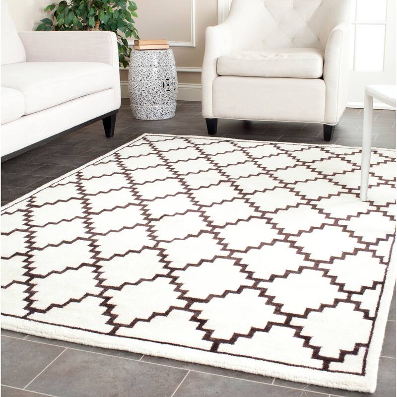 SAFAVIEH Hand-knotted Mosaic Beata Modern Moroccan Wool Rug - 4' x 6' - Beige/Charcoal