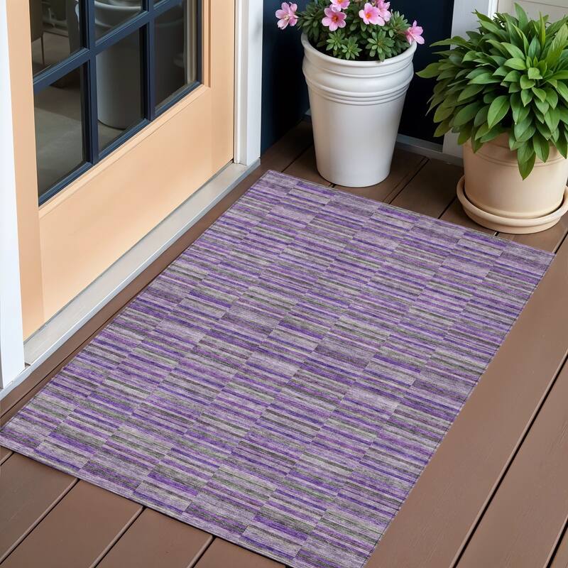 HomeRoots Striped Transitional Rectangle Outdoor Rug - 3' x 5'