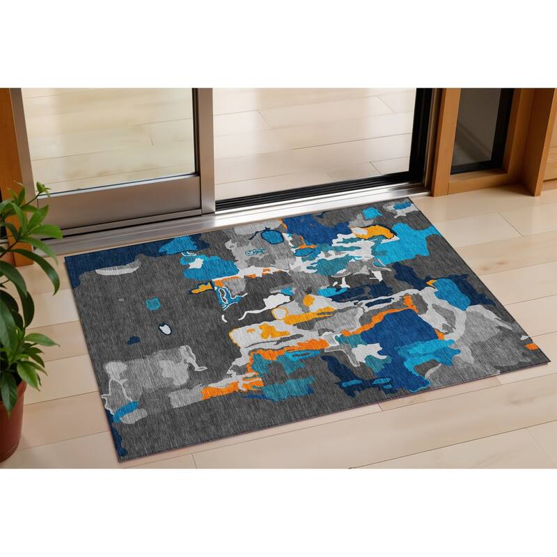 HomeRoots Abstract Transitional Rectangle Outdoor Rug - 3' x 5'
