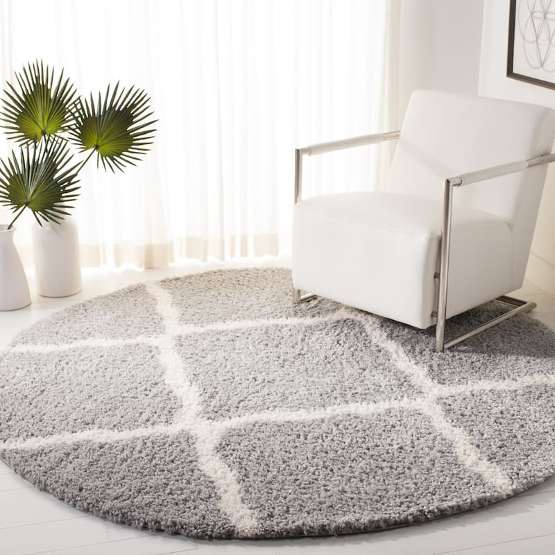 SAFAVIEH Parma Shag Salina Trellis 1.2-inch Thick Rug - 4' Round - Grey/Cream