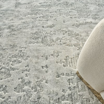 EXQUISITE RUGS Cosmo Hand-knotted Wool/Bamboo Silk White Area Rug.