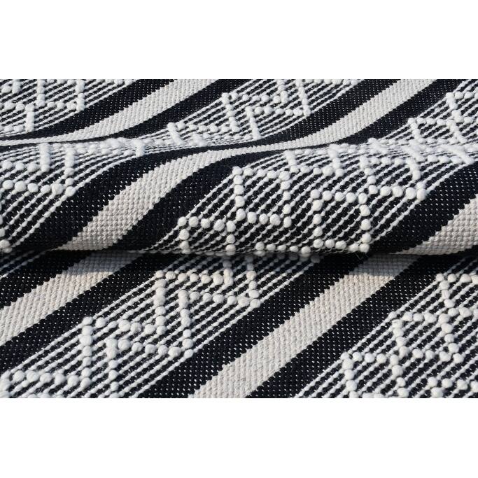 Coza Geometric Modern Low Pile Area Rug By HomeRoots - 8' X 10'