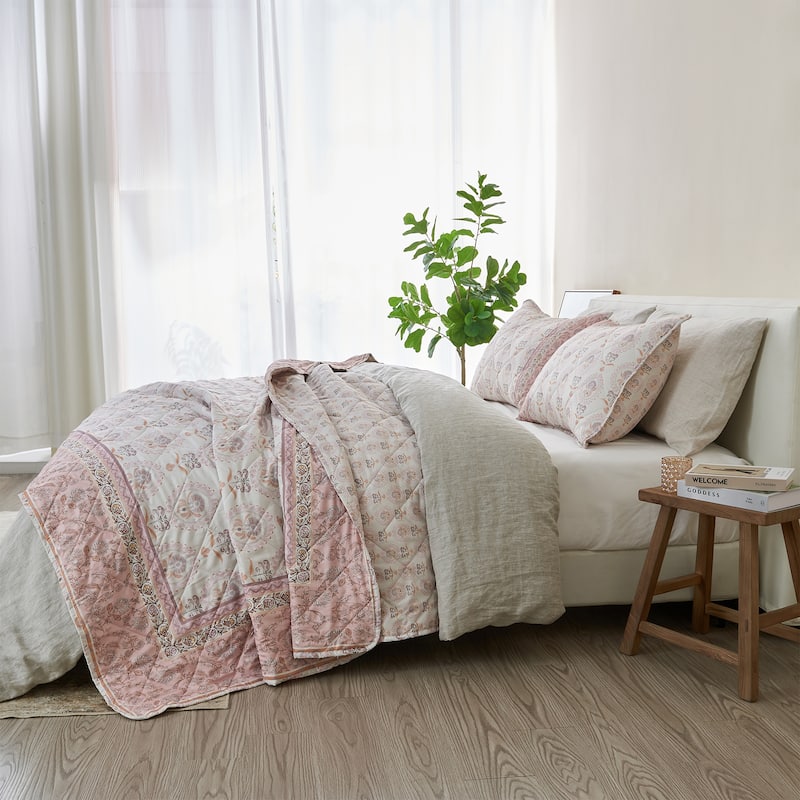 Patina Vie Maison Vintage-Inspired Floral Reversible Quilt Set with Shams