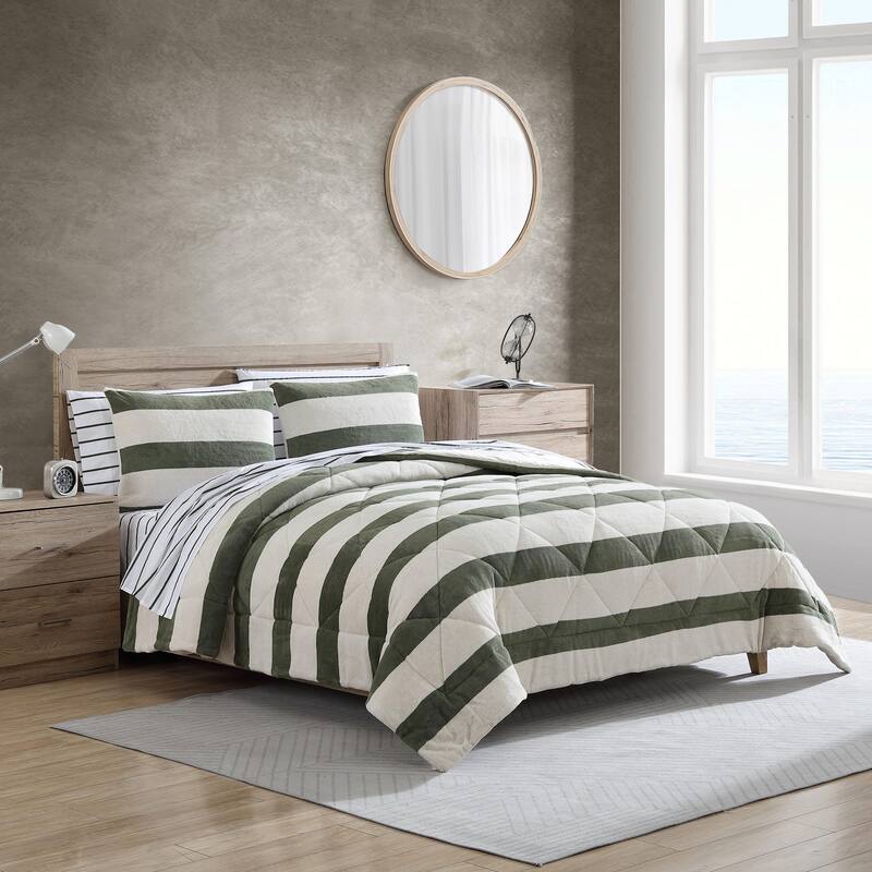 Nautica Lawndale Plush Reversible Comforter Set - Green - Queen