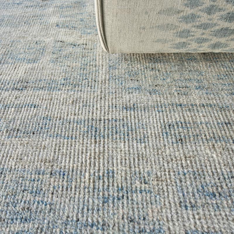 EXQUISITE RUGS Aldridge Hand-knotted Wool/Bamboo Silk Light Blue/Ivory Area Rug.
