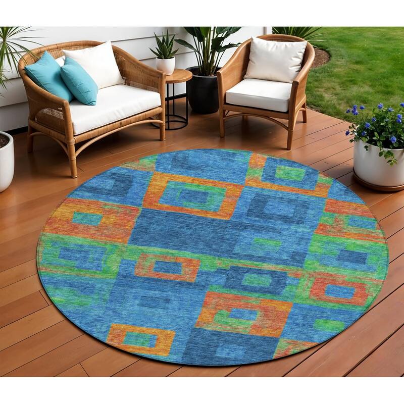 HomeRoots Geometric Transitional Rectangle Outdoor Rug - 8' Round