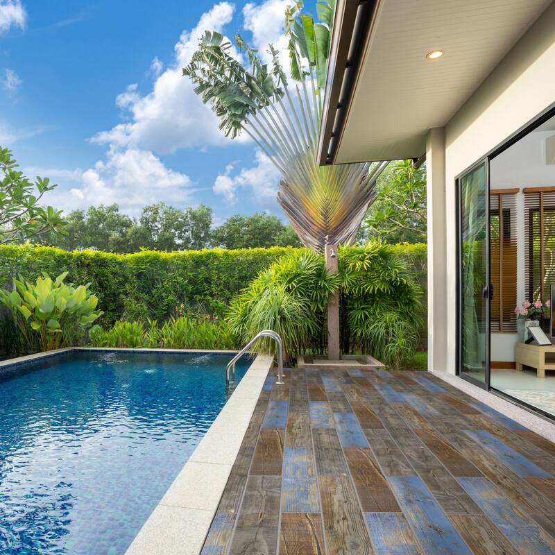 Merola Tile Coleur Mix 5-3/4" x 35-1/4" Porcelain Floor and Wall Tile - Pallet (40 Tiles)