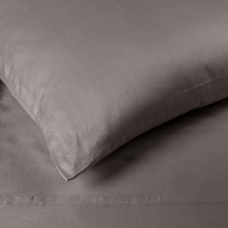 Superior Egyptian Cotton 300 Thread Count Solid Deep Pocket Sheet Set