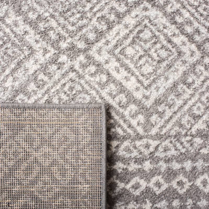 SAFAVIEH Tulum Yolonda Rustic Moroccan Boho Rug