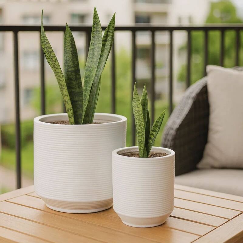 Fusie Planter Set of 2, Round, White Ceramic, Horizontal Texture