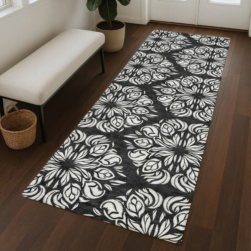 Machine Washable Indoor/ Outdoor Damask Pearl Chantille Rug