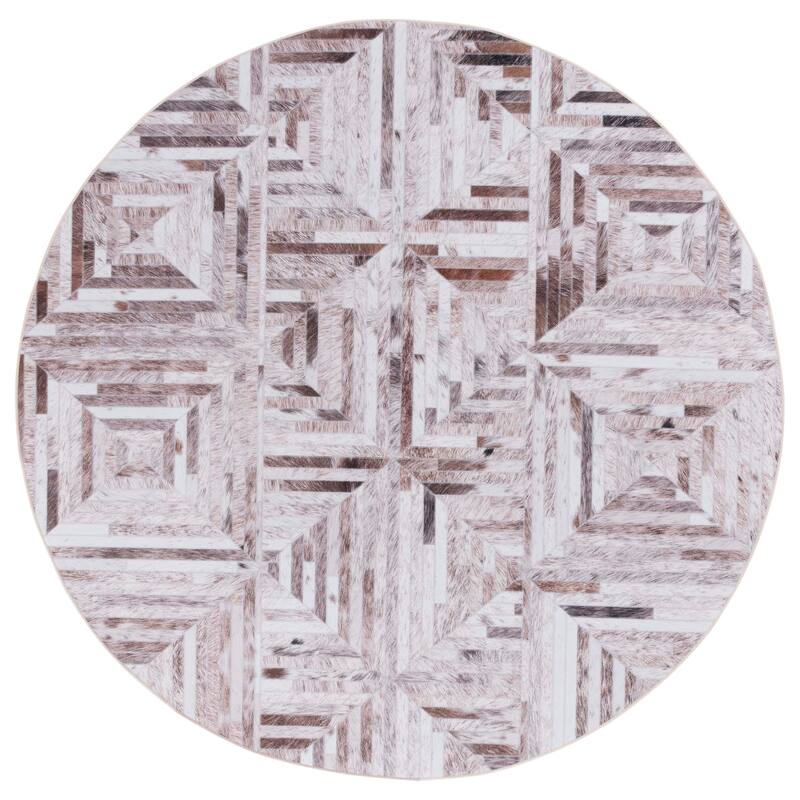 SAFAVIEH Faux Hide Machine Washable Slip Resistant Tzonka Rustic - 6' x 6' Round - Beige/Brown - Round