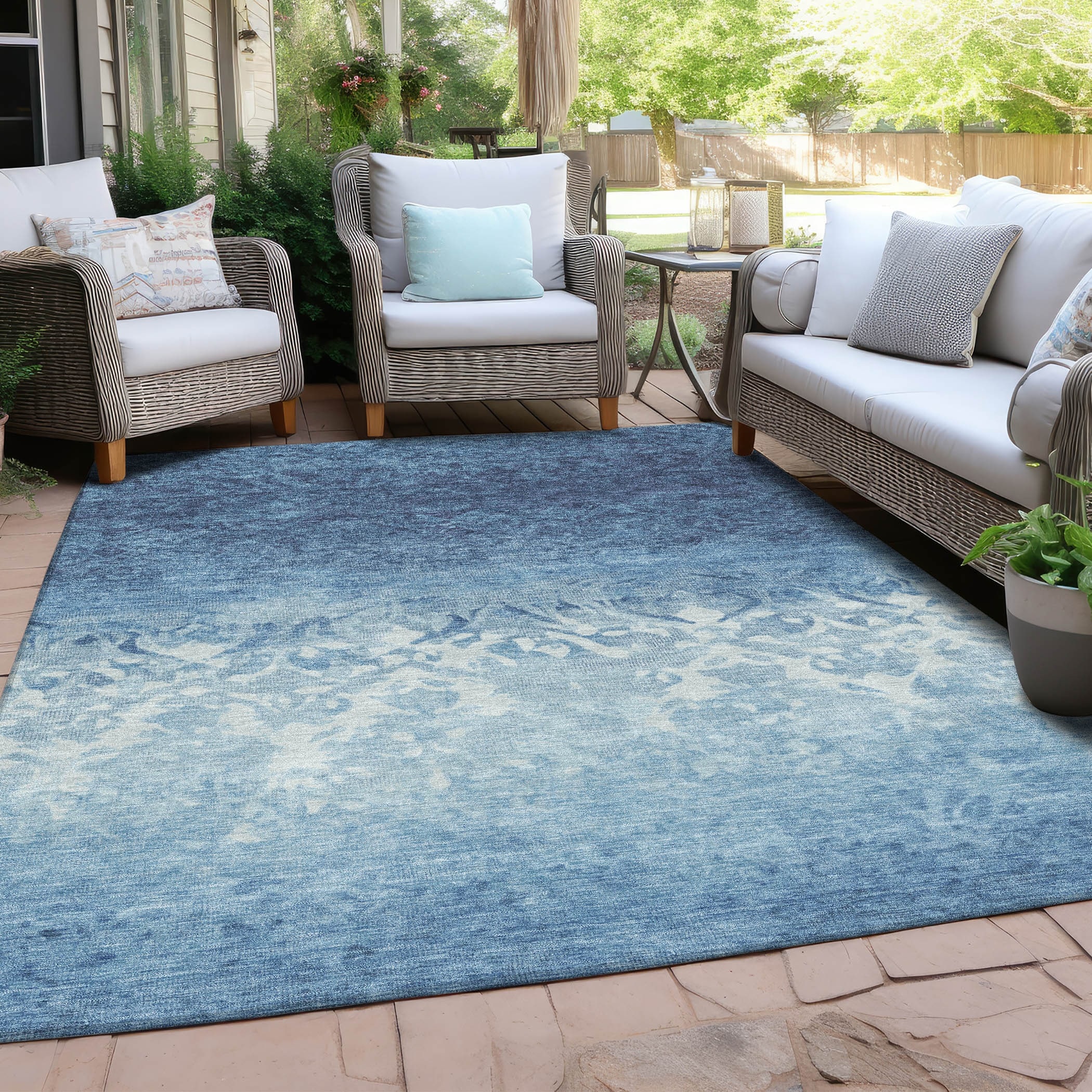 Machine Washable Indoor/Outdoor Chic Ombre Chantille Rug