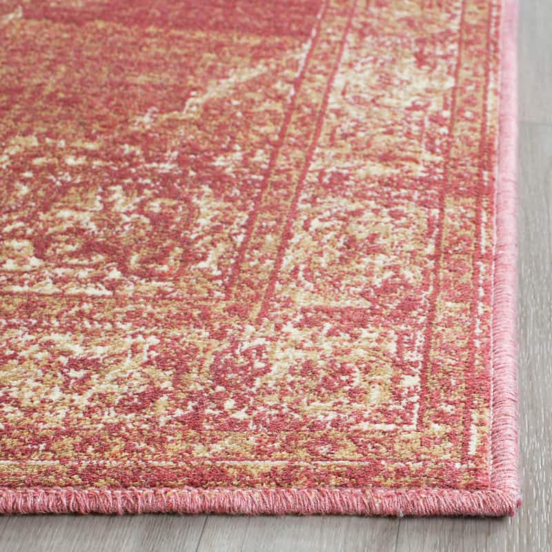 SAFAVIEH Vintage Battistina Oriental Distressed Viscose Rug