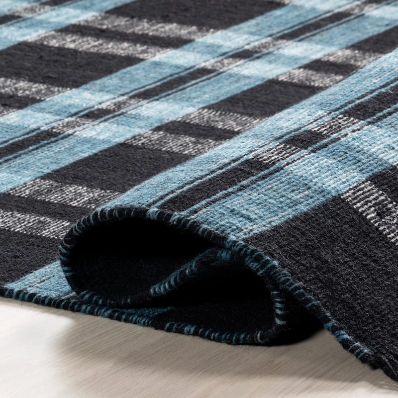 Nuloom Denton Country Plaid Wool Fringe Area Rug