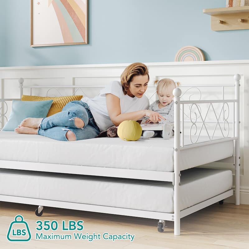 Twin Metal Daybed and Trundle