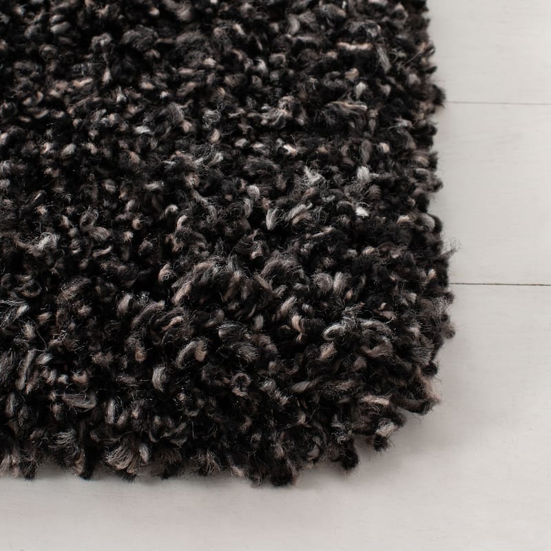 SAFAVIEH Evolution Shag Gwenaele Solid 1.8-inch Thick Rug
