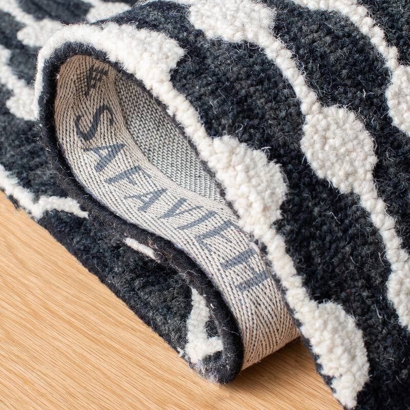 SAFAVIEH Handmade Blossom Mahalia Modern Floral Wool Rug - 2' x 3' - Black/Ivory