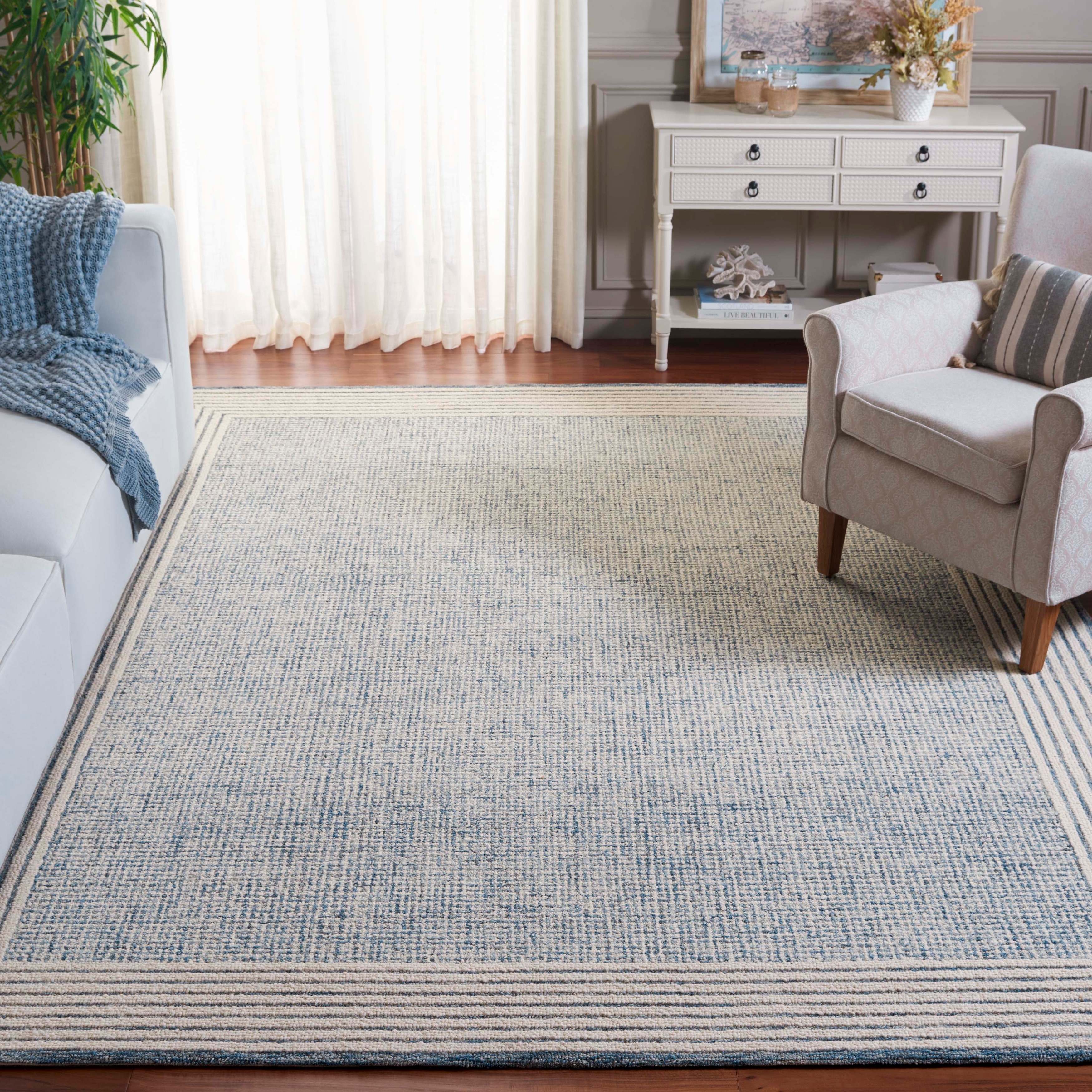 SAFAVIEH Handmade Ebony Dorith Border Wool Rug