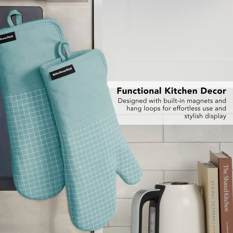 KITCHENAID Gourmet Series Gridlines Oven Mitts 2-Pack Set, Heat Resistant up to 600°F, Soft Silicone Grip, Magnetic Cuff