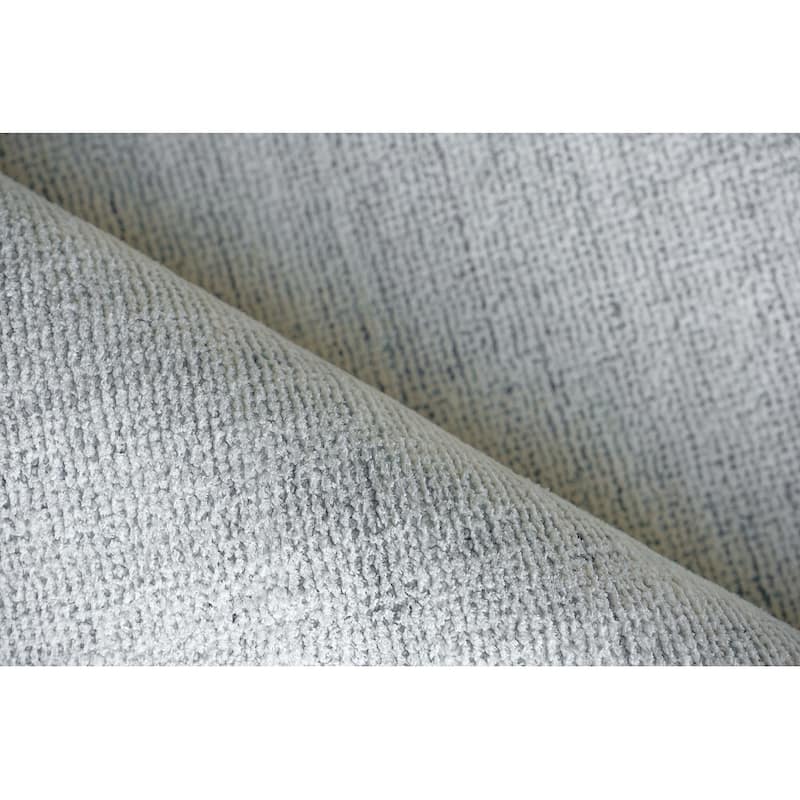 Exquisite Rugs Poliforma Handmade Handloomed Polyester Light Blue Area Rug