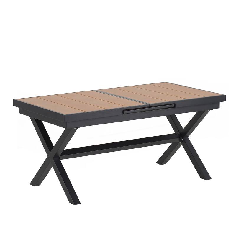Experience Outdoor Dining Freedom with a Flexible Set