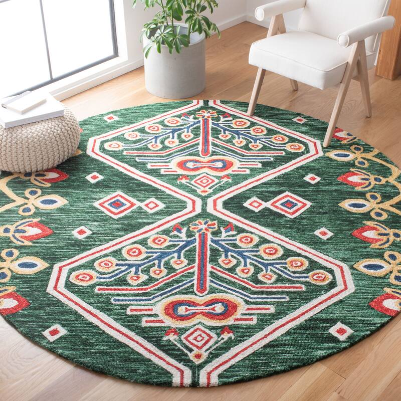 SAFAVIEH Handmade Aspen Giuseppina Boho Tribal Wool Rug - 7' Round - Green/Ivory