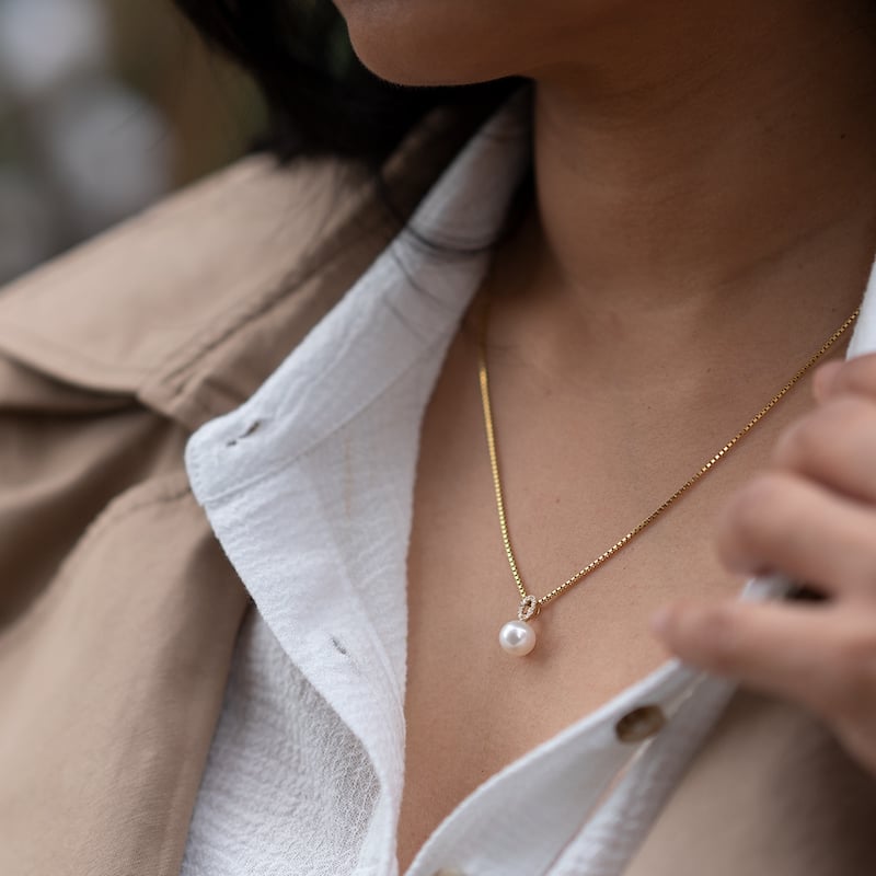 Oravo 14k Yellow Gold Freshwater Pearl Minimalist Pendant Necklace